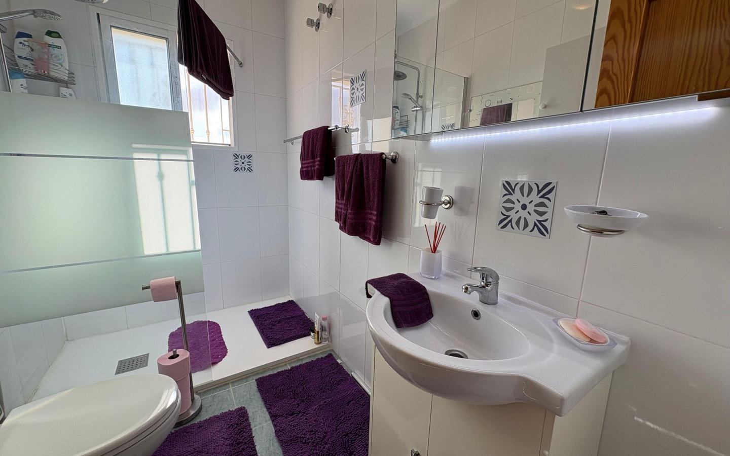 3-bedroom Detached Villa In Pinoso, Spain (160 M²)