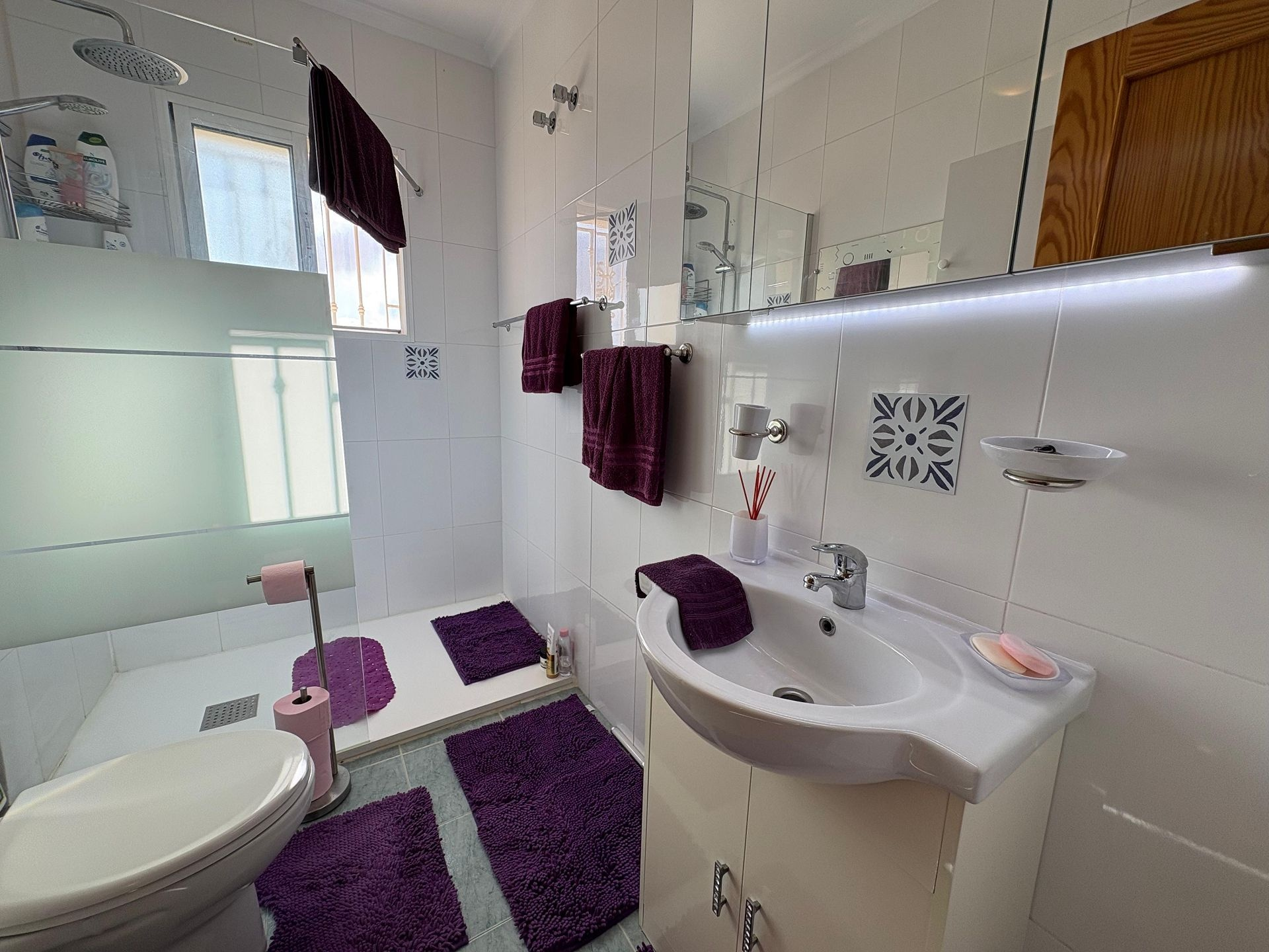 3-bedroom Detached Villa In Pinoso, Spain (160 M²)