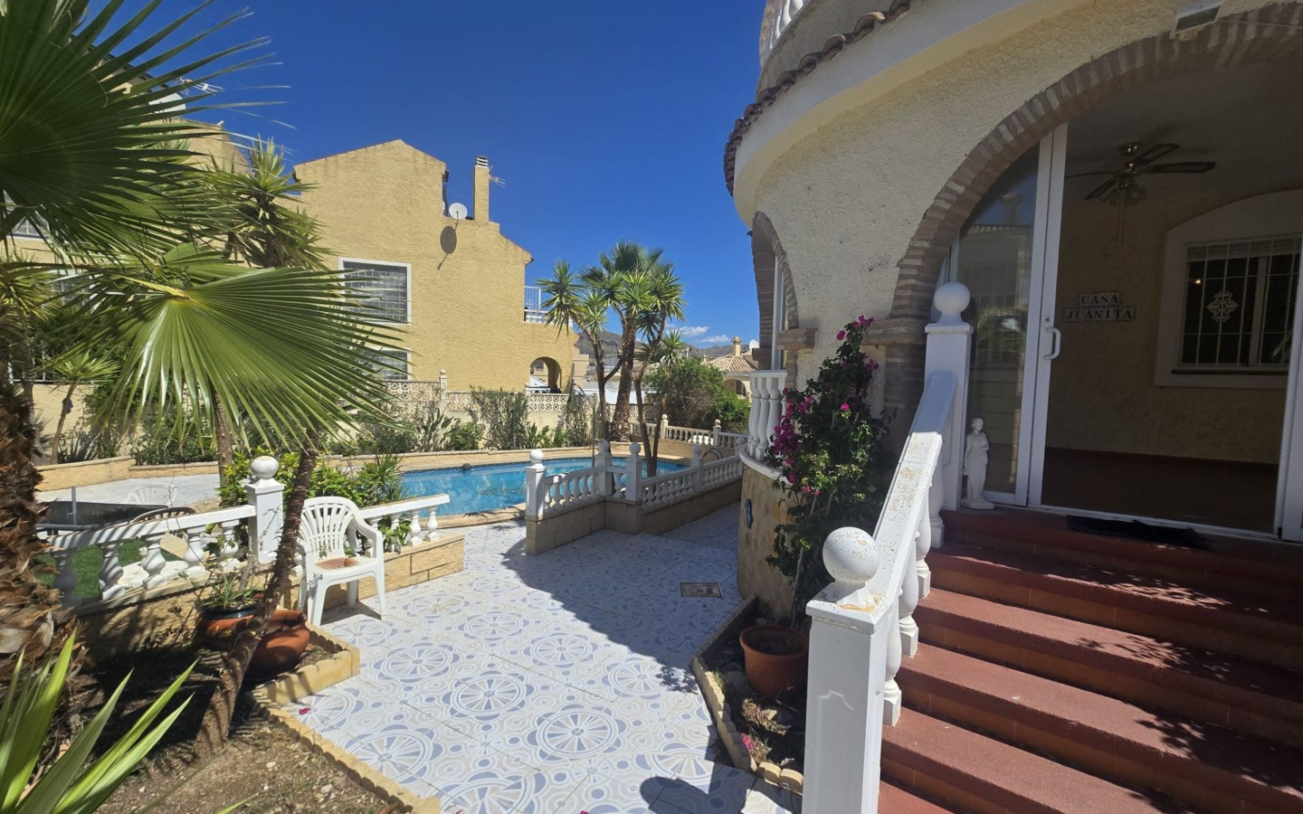 5-bedroom Detached Villa In Monforte Del Cid, Spain (205 M²)