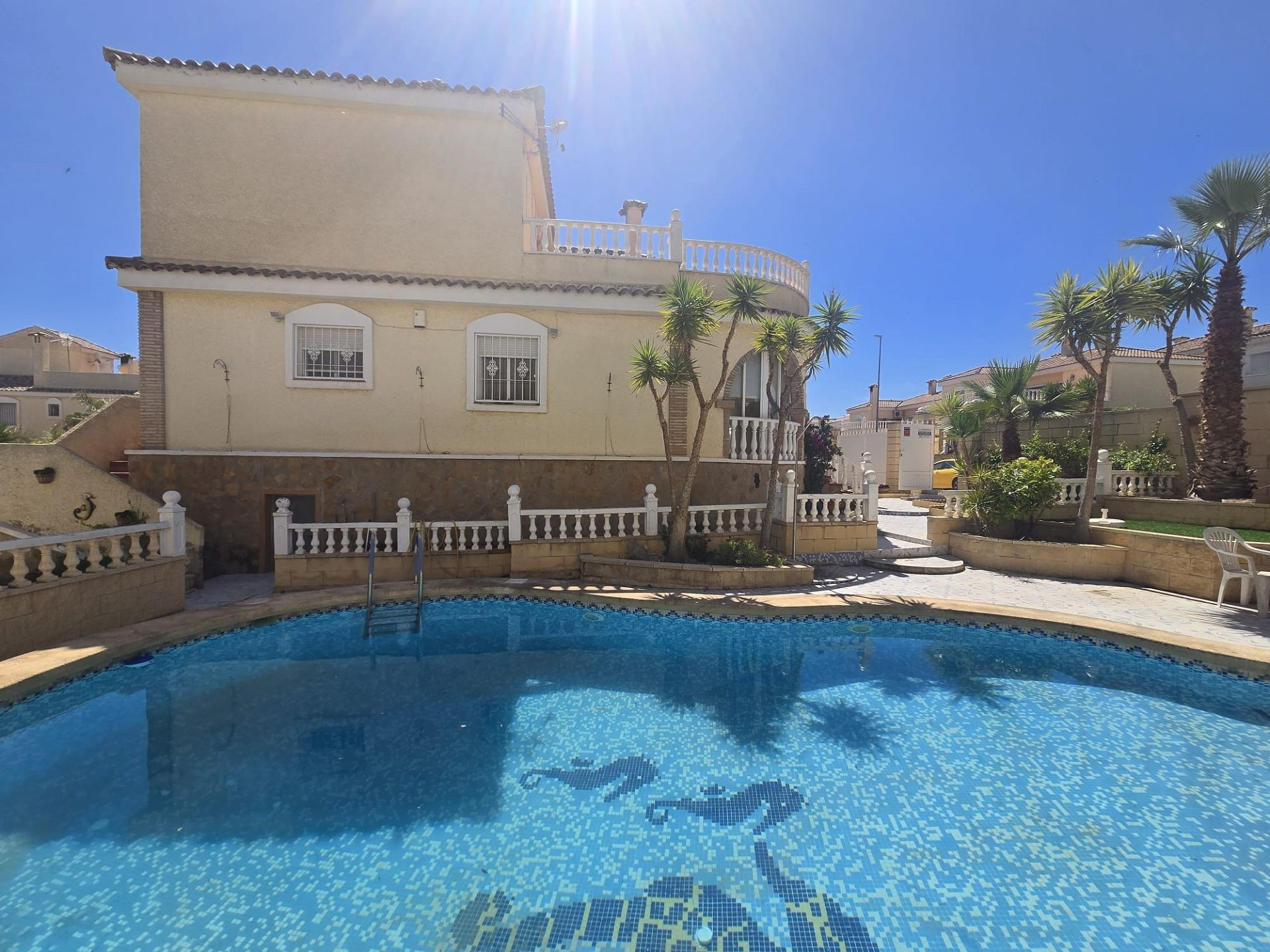 5-bedroom Detached Villa In Monforte Del Cid, Spain (205 M²)