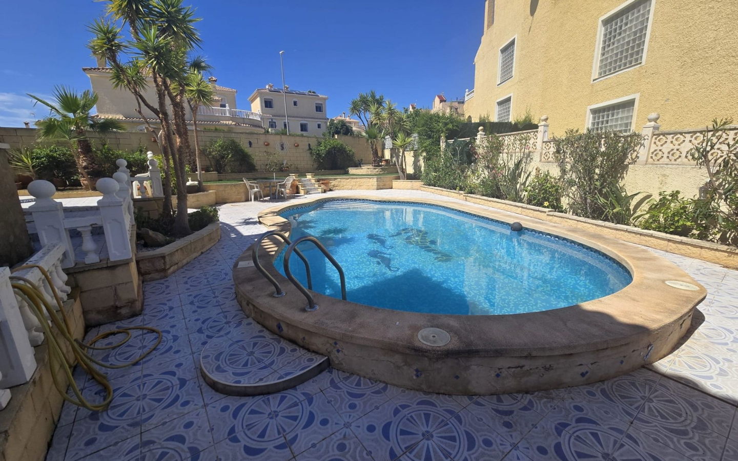 5-bedroom Detached Villa In Monforte Del Cid, Spain (205 M²)