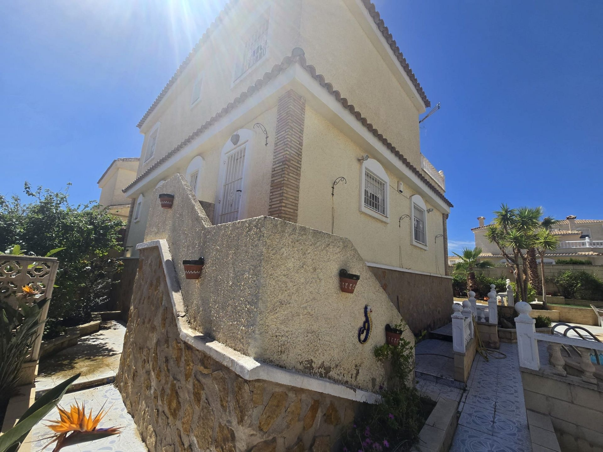 5-bedroom Detached Villa In Monforte Del Cid, Spain (205 M²)