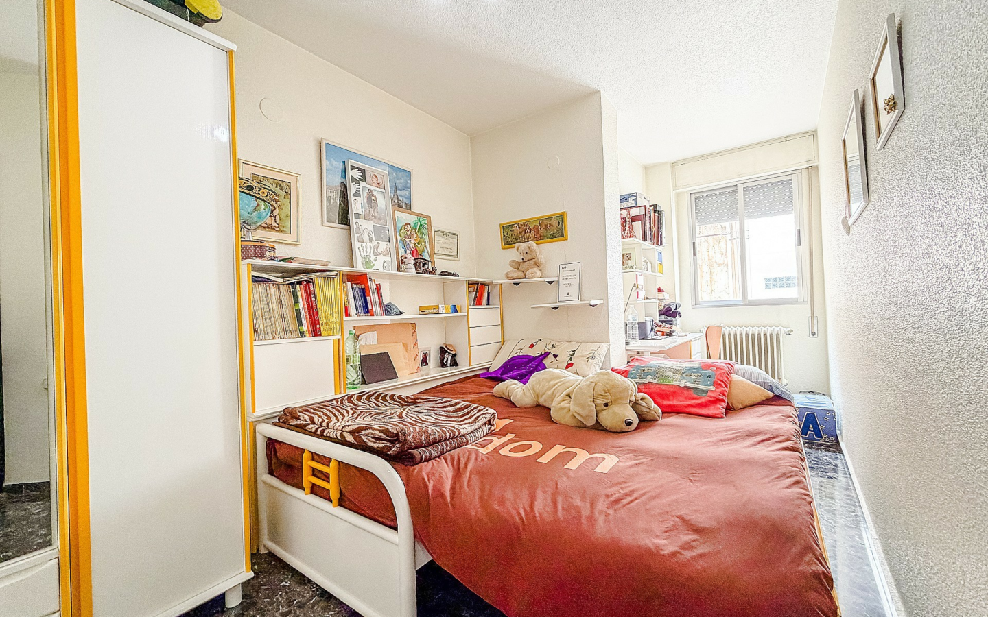 4-bedroom Townhouse In Yecla, Spain (200 M²)