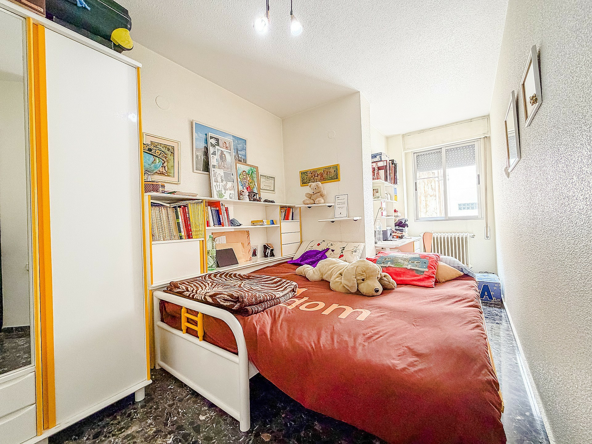 4-bedroom Townhouse In Yecla, Spain (200 M²)