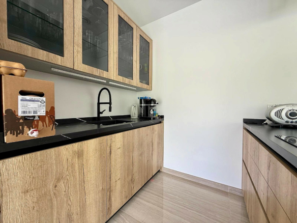 3-bedroom Detached Villa In Salinas, Spain (130 M²)