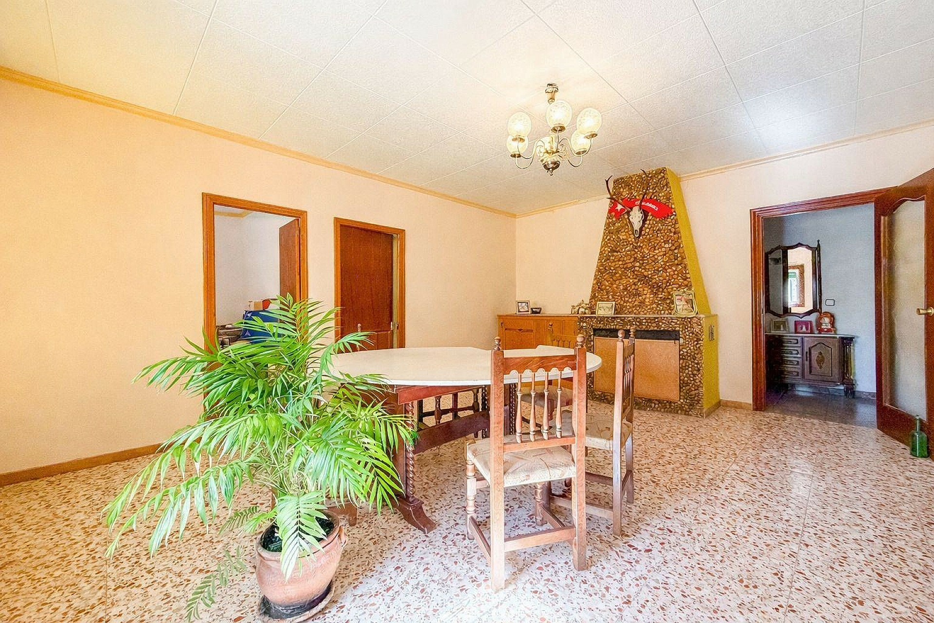 6-bedroom Country House In Pinoso, Spain (291 M²)
