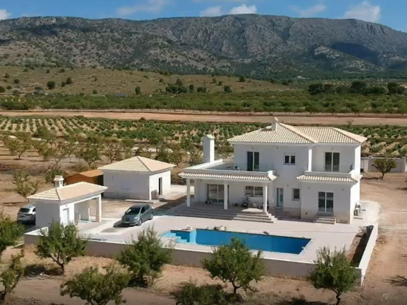 4-bedroom Detached Villa In Sax, Spain (220 M²)