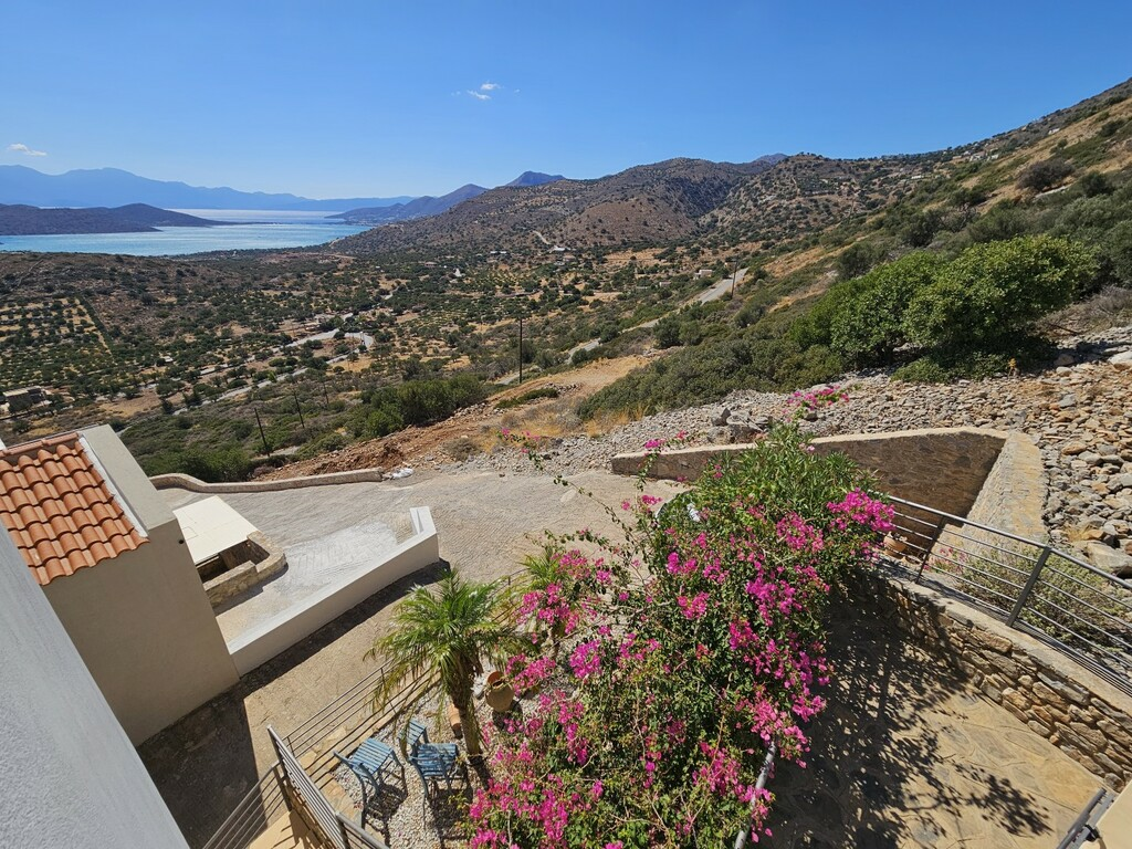 3-bedroom Villa In Agios Nikolaos, Greece (113 M²)