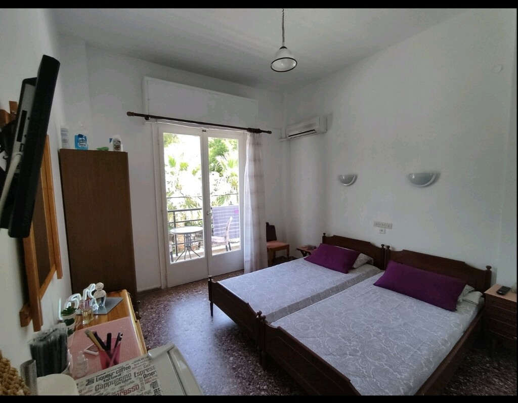 Commercial Property In Oreoi, Greece (551 M²)