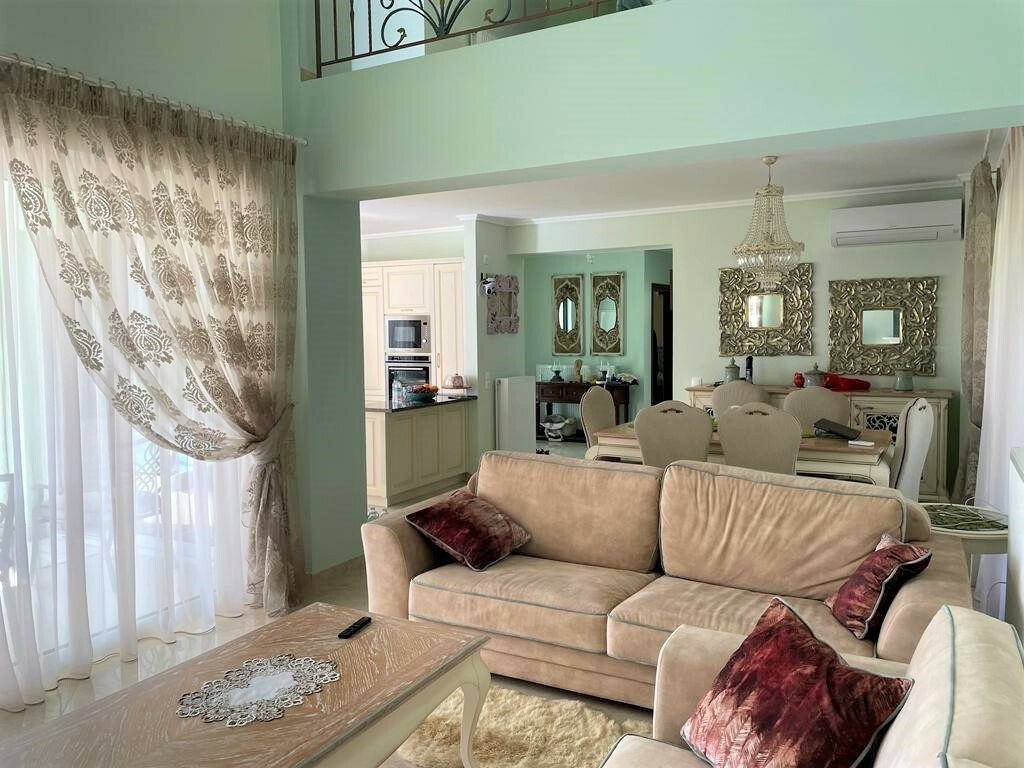 4-bedroom Villa In Corfu, Greece (300 M²)