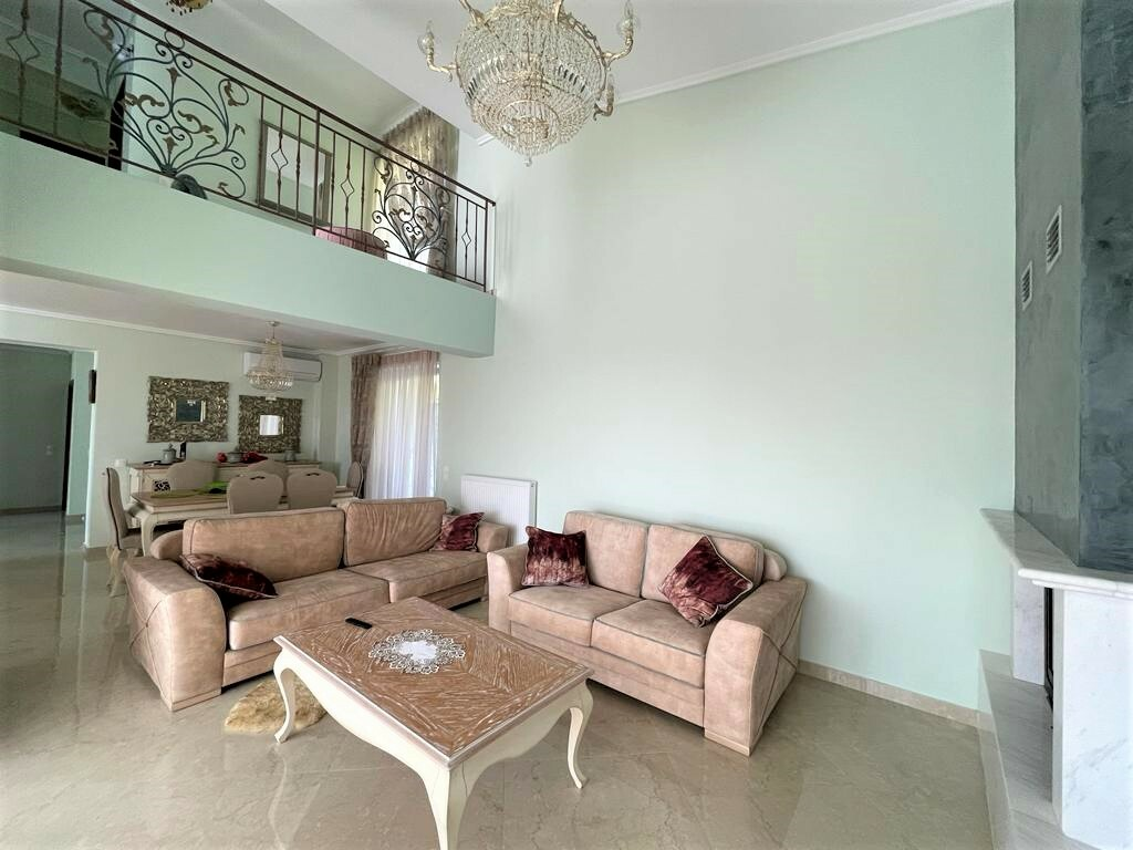 4-bedroom Villa In Corfu, Greece (300 M²)