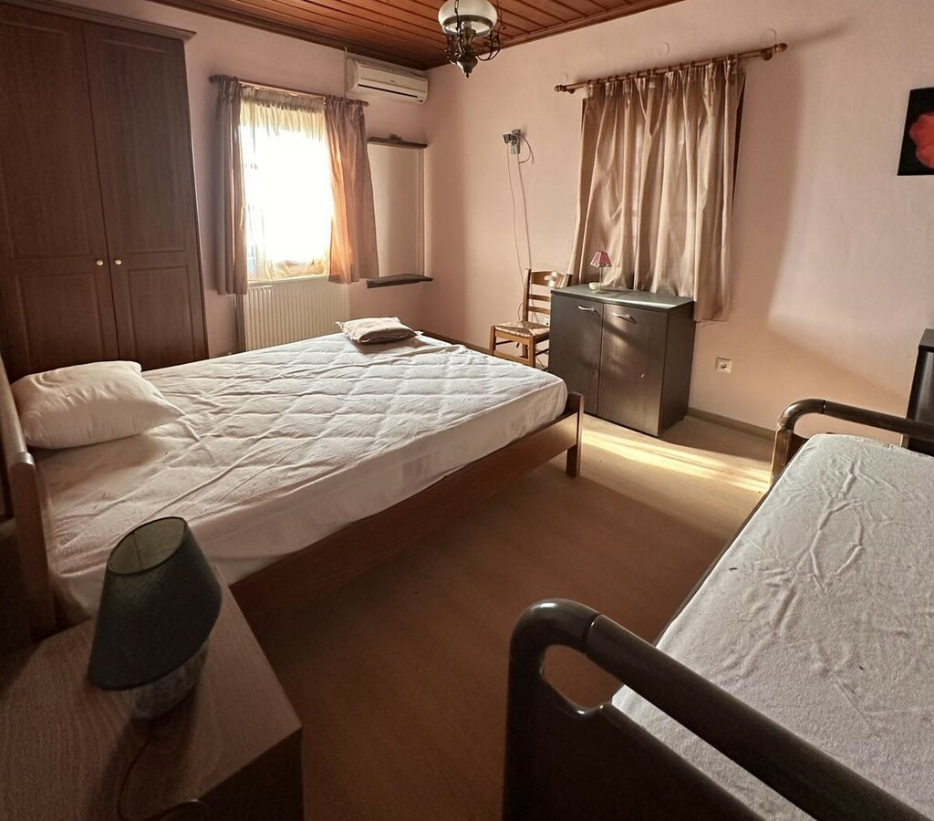 Hotel In Konitsa, Greece (310 M²)