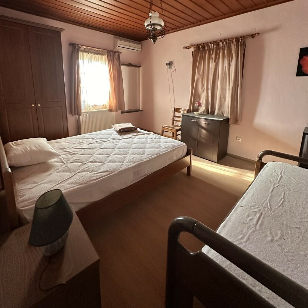 Hotel In Konitsa, Greece (310 M²)