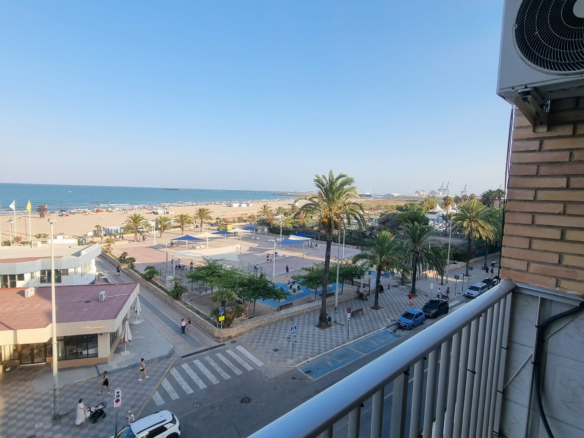 2-bedroom Apartment In Port De Sagunt (85 M²)