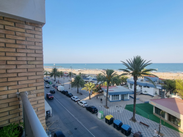 2-bedroom Apartment In Port De Sagunt (85 M²)