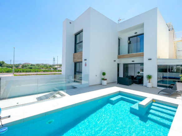 5-bedroom Villa In Rojales, Spain (214 M²)
