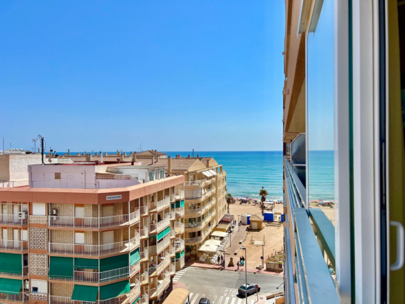 3-bedroom Apartment In Torrevieja, Spain (110 M²)