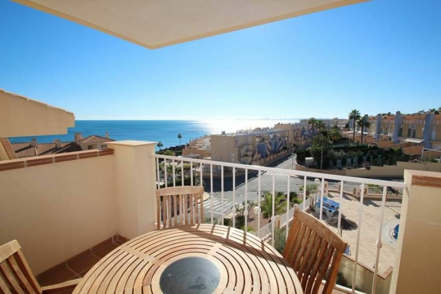 2-bedroom Penthouse In Orihuela Costa, Spain (75 M²)