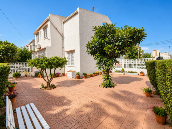 2-bedroom House In Torrevieja, Spain (70 M²)