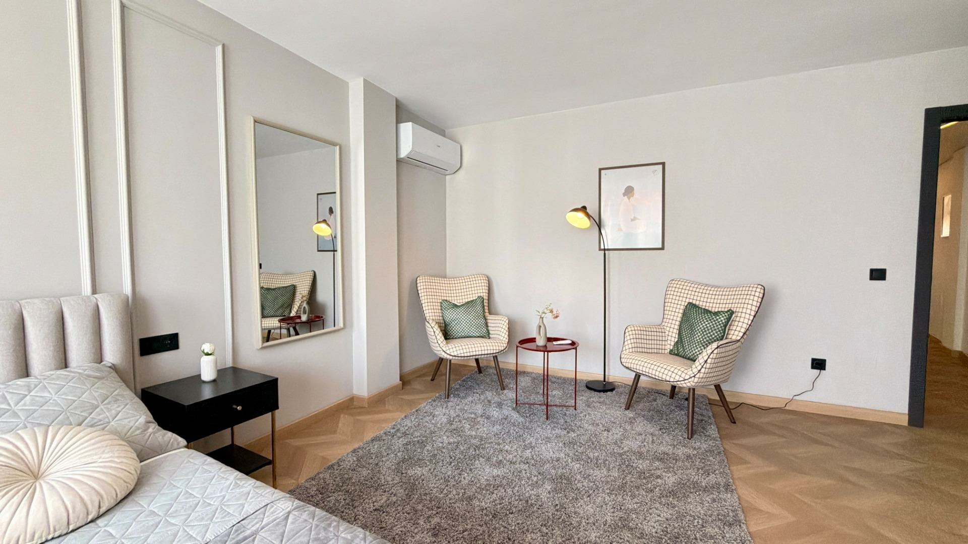 3-bedroom Apartment In Torrevieja, Spain (100 M²)