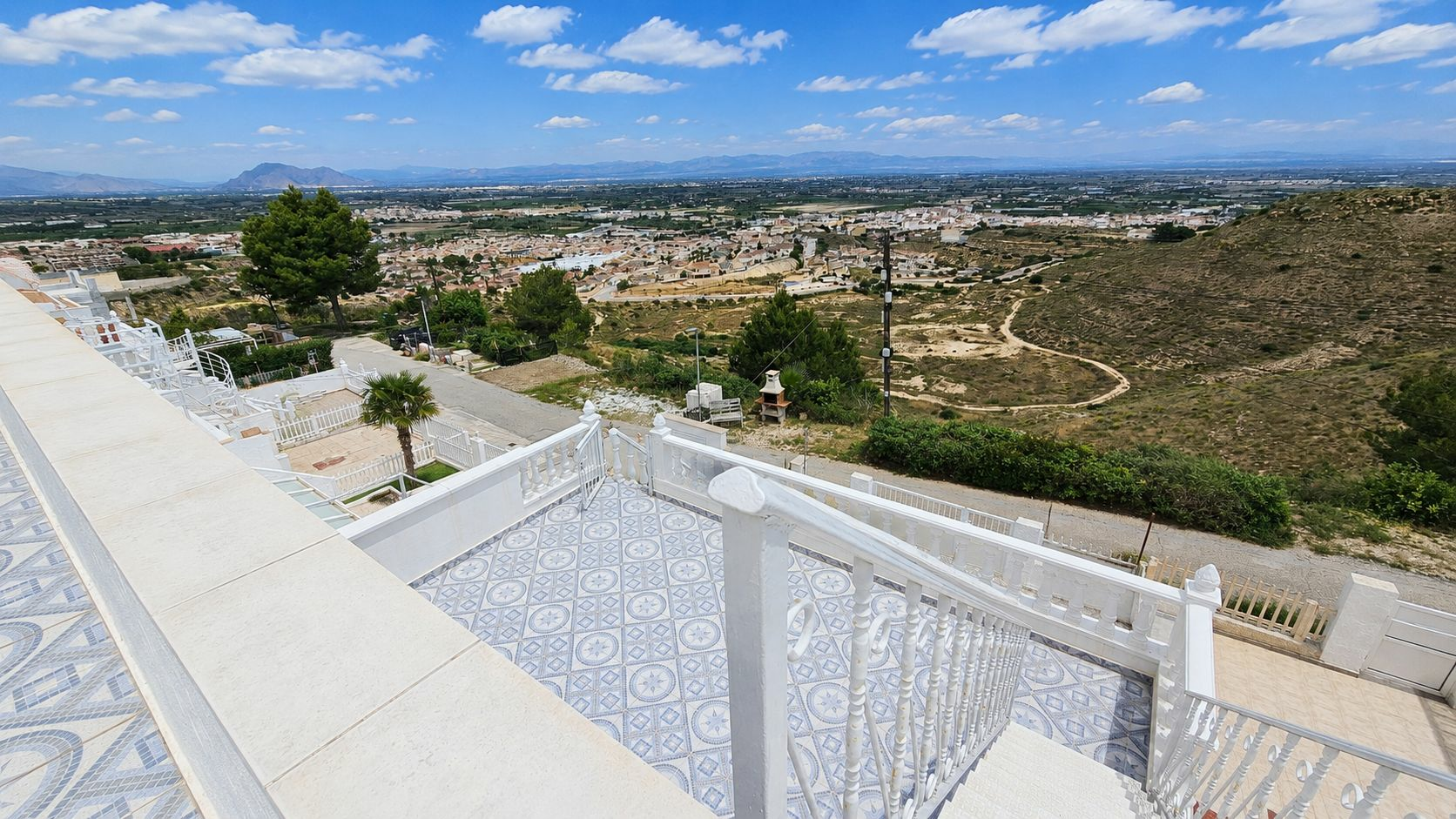 3-bedroom House In Almoradi, Spain (188 M²)