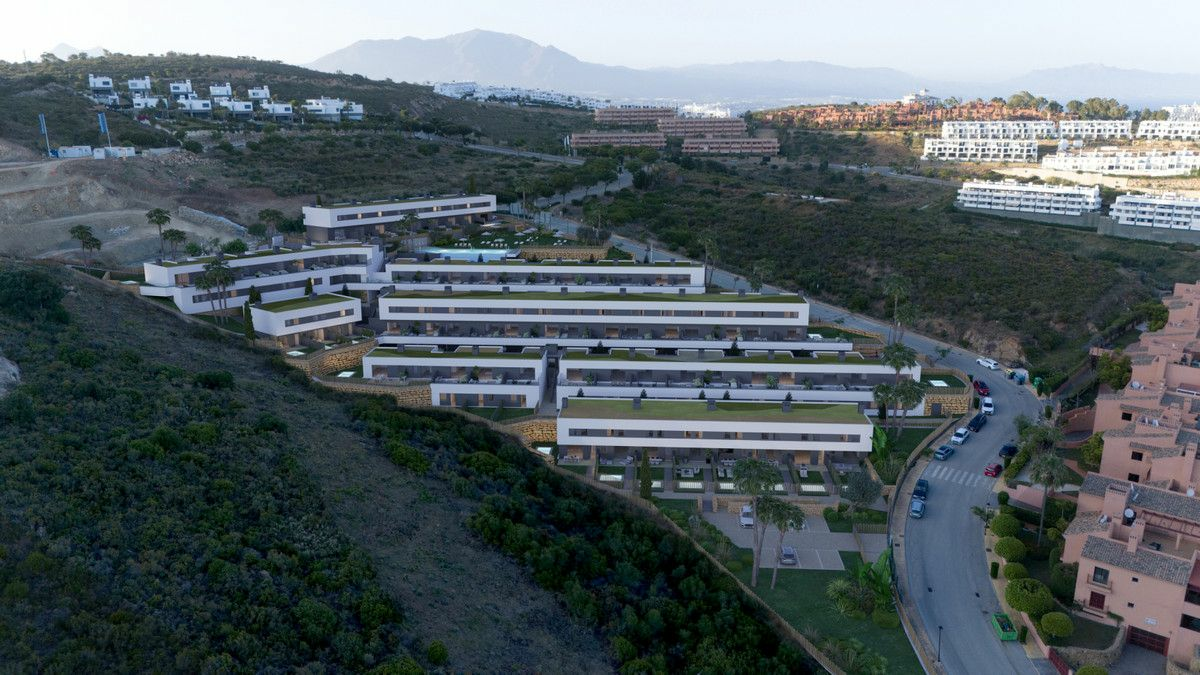 3-bedroom Villa In San Roque, Spain (131 M²)