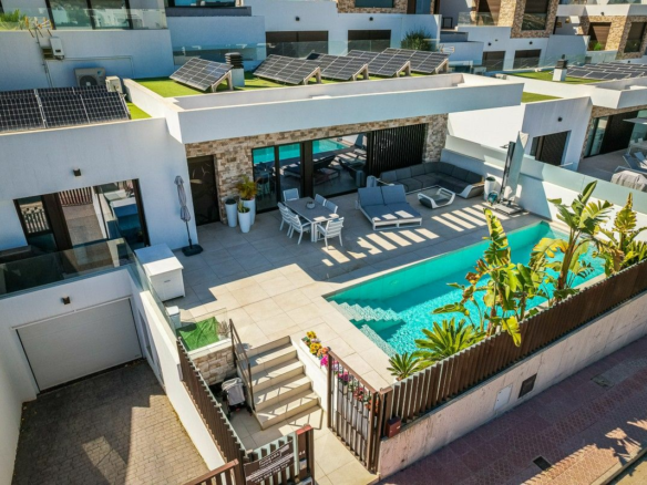 4-bedroom Villa In Formentera Del Segura, Spain (203 M²)