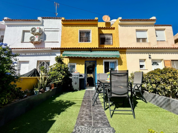 3-bedroom House In Torrevieja, Spain (77 M²)