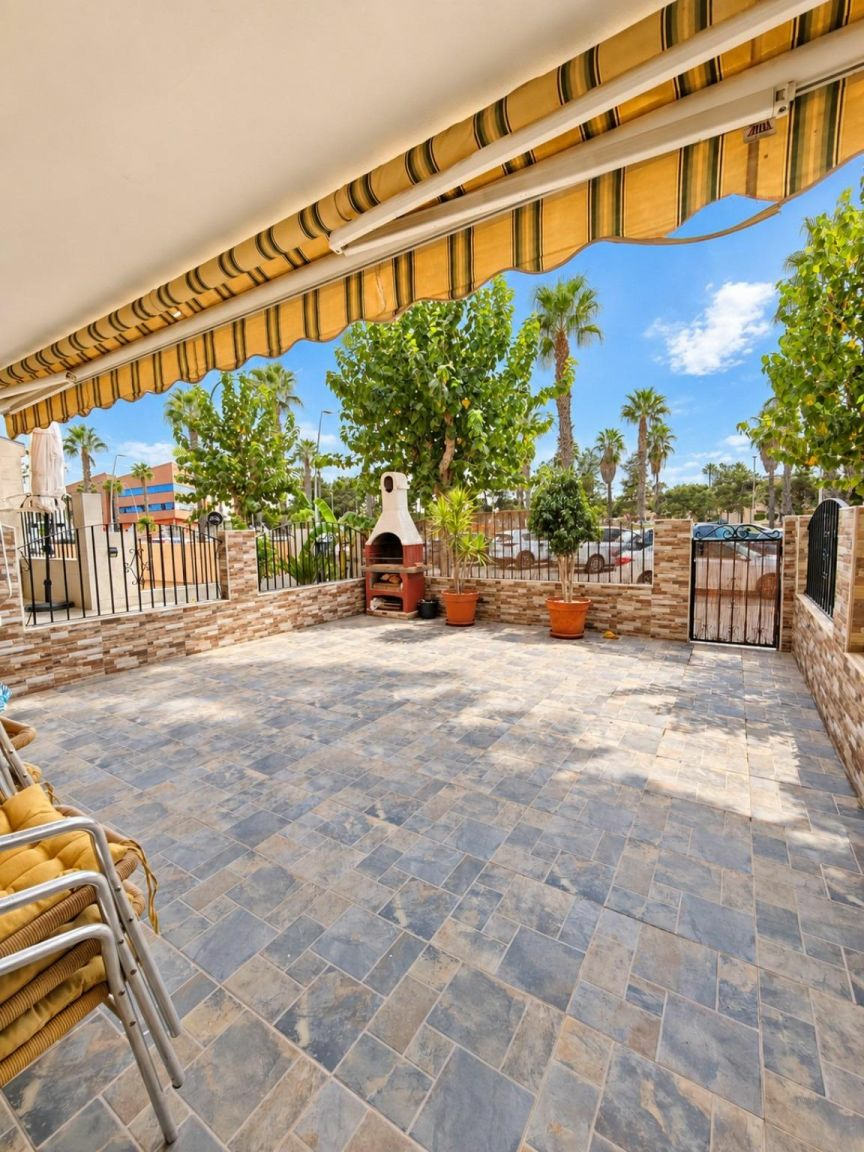 2-bedroom Apartment In Los Alcázares, Spain (61 M²)