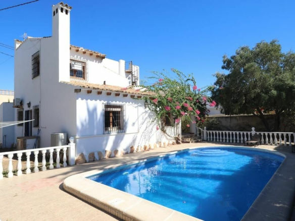 4-bedroom Villa In Cabo Roig, Spain (133 M²)