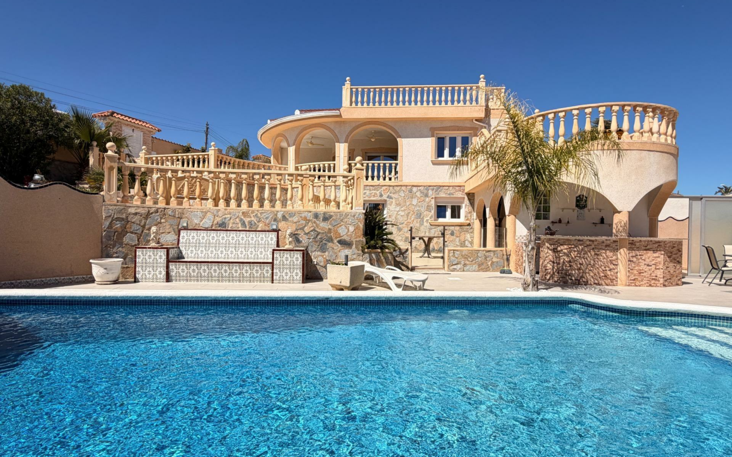 5-bedroom Villa In Rojales, Spain (246 M²)