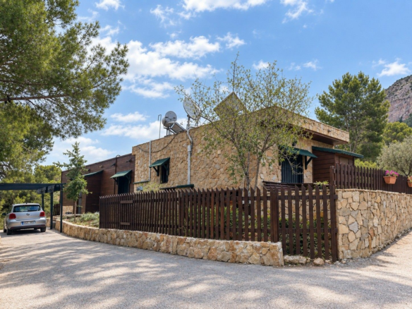 3-bedroom Villa In Murcia, Spain (284 M²)