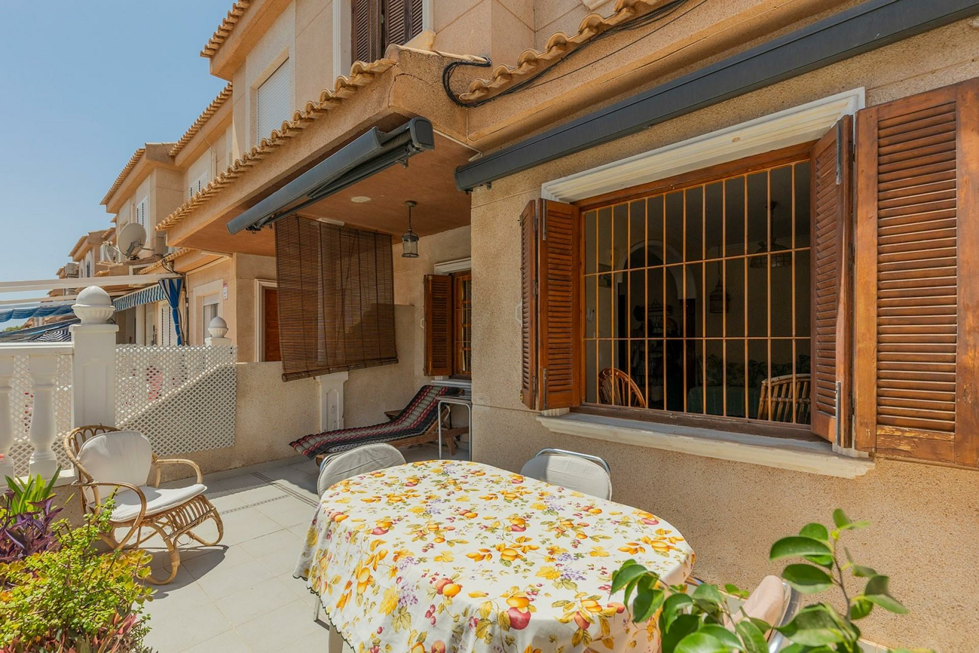 3-bedroom House In Torrevieja, Spain (99 M²)