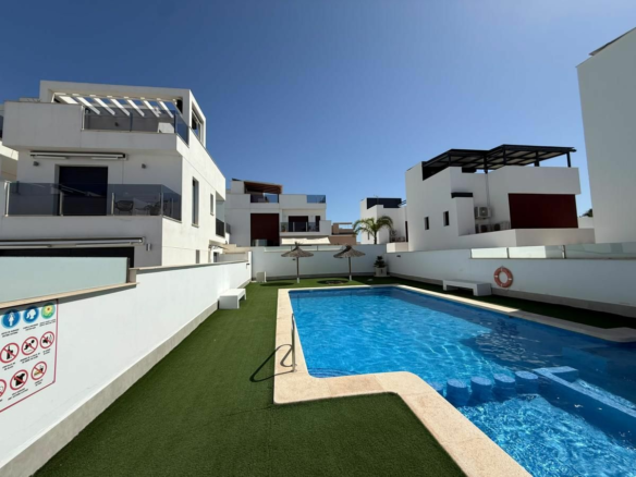 3-bedroom Apartment In Pilar De La Horadada, Spain