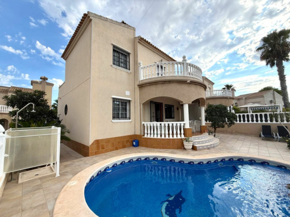 3-bedroom Villa In Orihuela Costa, Spain (124 M²)
