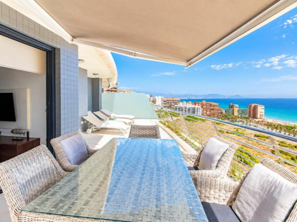 3-bedroom Apartment In Arenales Del Sol, Spain (153 M²)