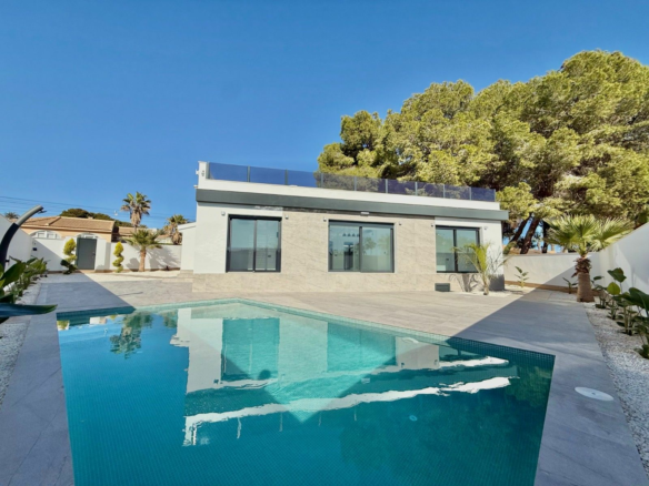 4-bedroom Villa In Rojales, Spain (205 M²)