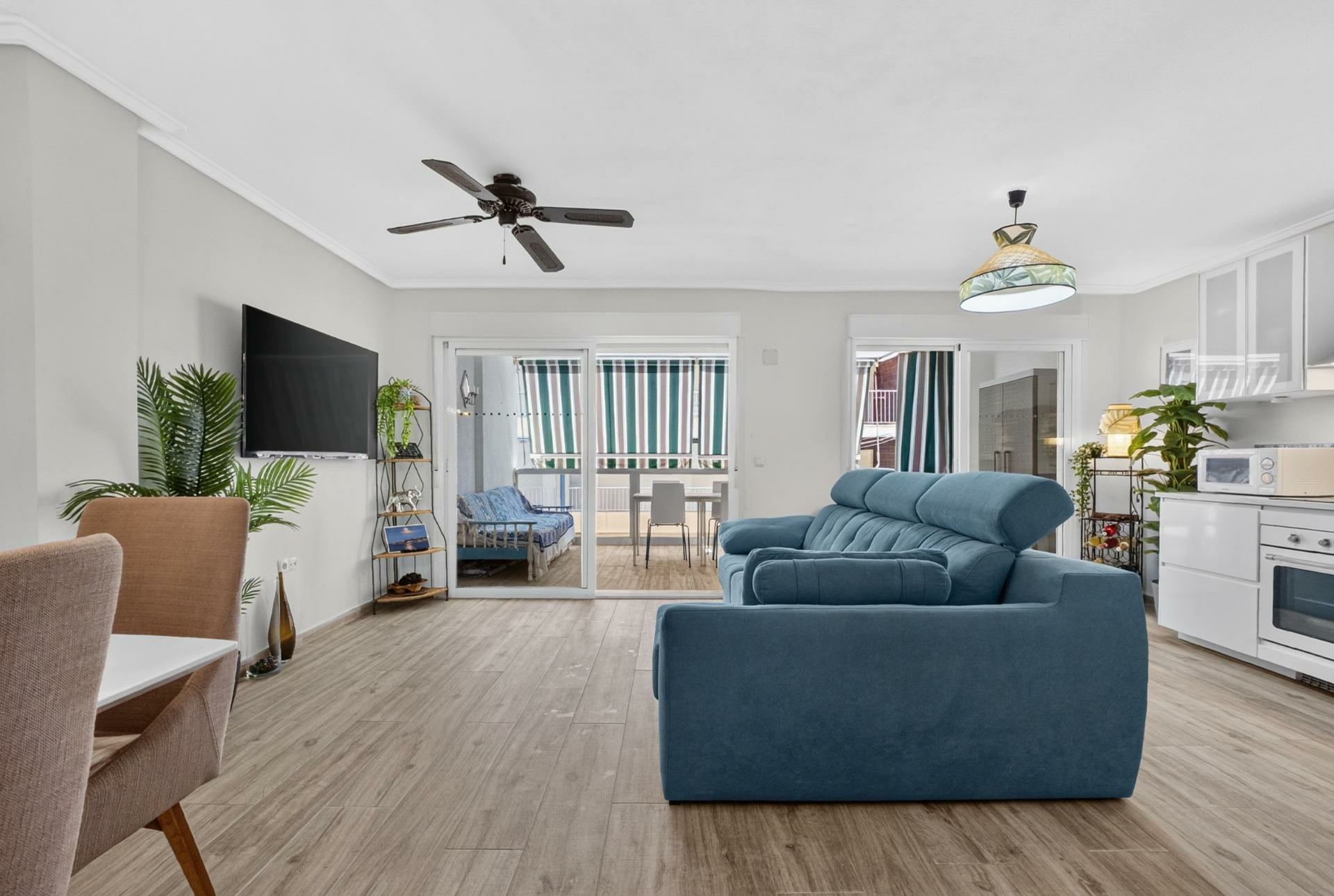 3-bedroom Apartment In Torrevieja, Spain (117 M²)