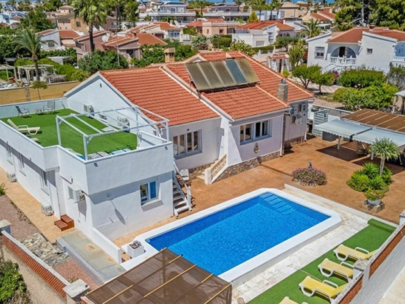 6-bedroom Villa In Rojales, Spain (285 M²)