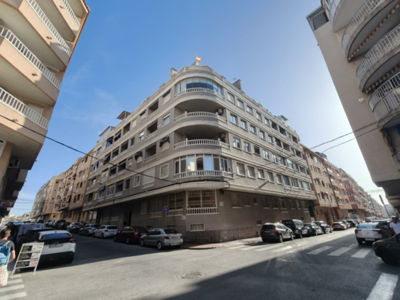 2-bedroom Apartment In Torrevieja, Spain (74 M²)