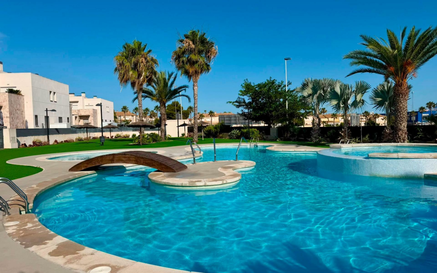 2-bedroom Apartment In Torrevieja, Spain (81 M²)