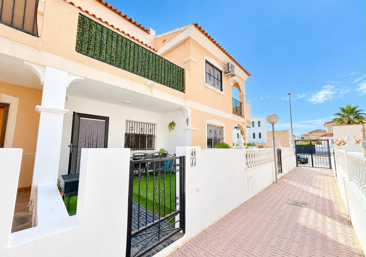 3-bedroom House In Orihuela Costa, Spain (86 M²)