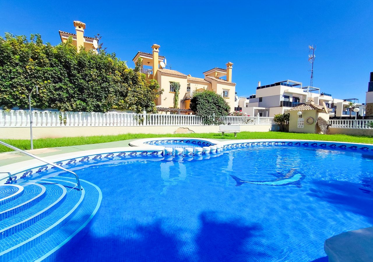 2-bedroom Apartment In Orihuela Costa, Spain (68 M²)
