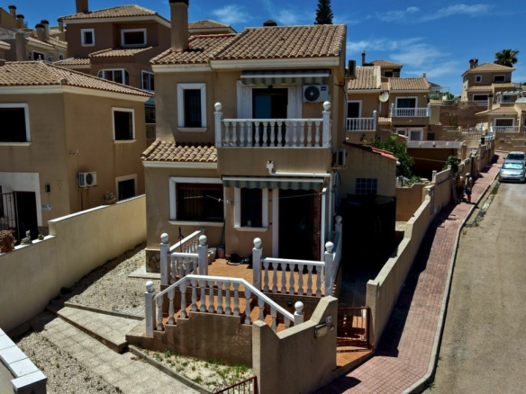 3-bedroom Villa In Orihuela Costa, Spain (100 M²)