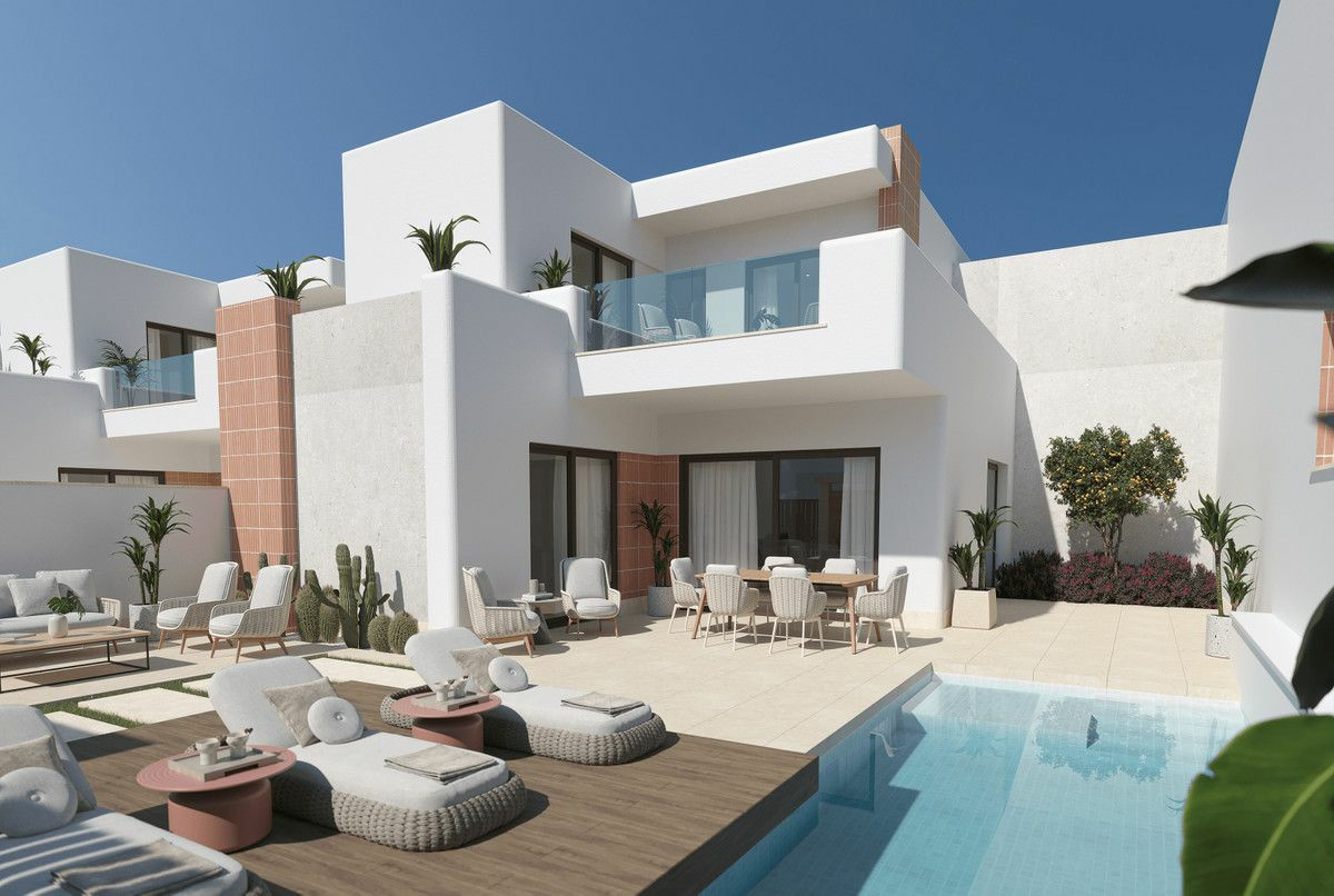 2-bedroom Villa In Torre – Pacheco, Spain (77 M²)