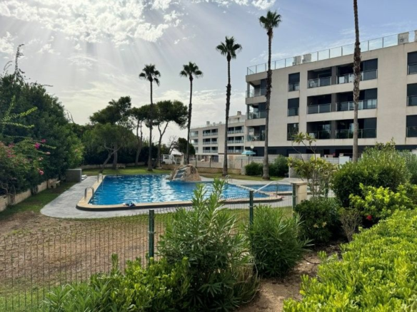 3-bedroom Apartment In Torrevieja, Spain (70 M²)