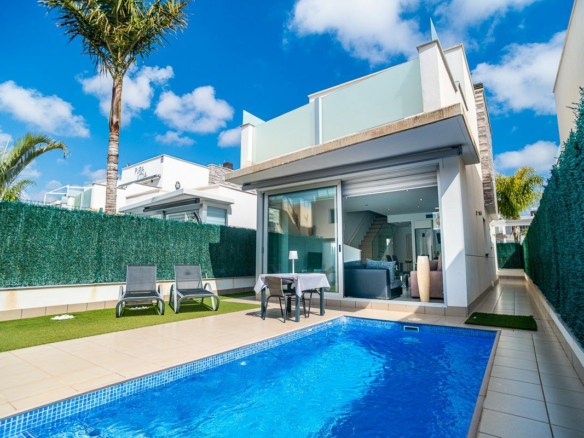 3-bedroom Villa In Lo Pagan, Spain (109 M²)