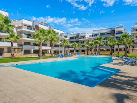2-bedroom Apartment In Orihuela Costa, Spain (80 M²)