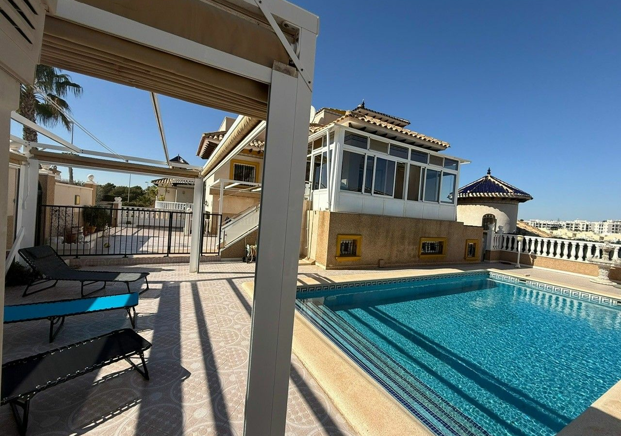 5-bedroom Villa In Orihuela Costa, Spain (231 M²)
