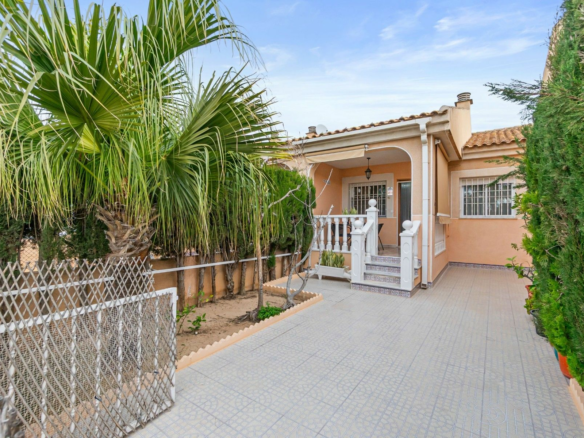 2-bedroom Terraced House In Santiago De La Ribera, Spain (72 M²)